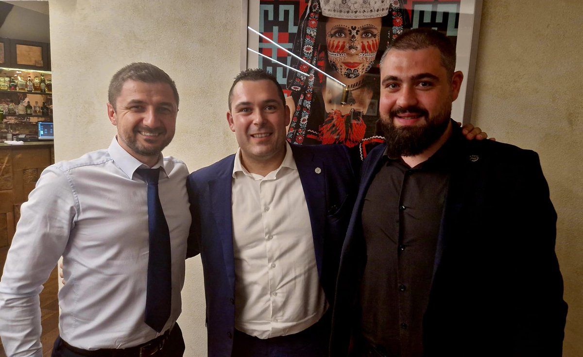 Asoci_AESA's tweet photo. Desde @Asoci_AESA deseamos a nuestros amigos de @partidulaur el mayor de los existos en las próximas elecciones presidenciales y parlamentarias.

#MEGA2024
@DragoMoldovean1 @SerbanDSturdza @georgesimion @Claudiu_Tarziu @CezarVNastase @Dan_Tanasa @Alecs_E_Nica @axiniaadrian https://t.co/3ht8eNXzgl