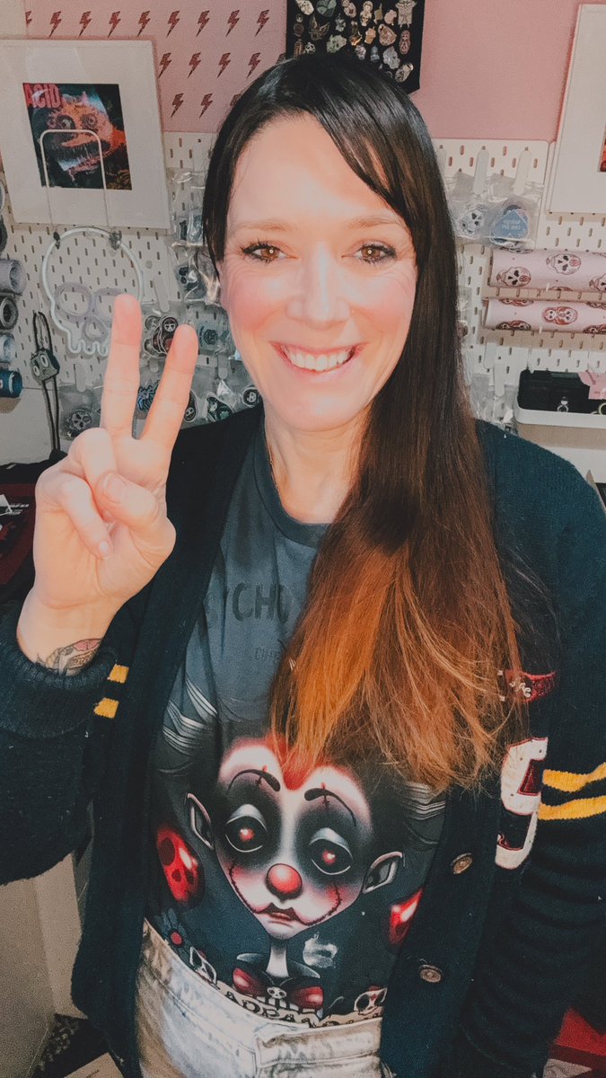 GM GM it’s finally FRIYAY ✌️🤡🎈💀 

Have a wicked start to the weekend my freaky fam ✌️🤡🎈💀

#NFTCommunity