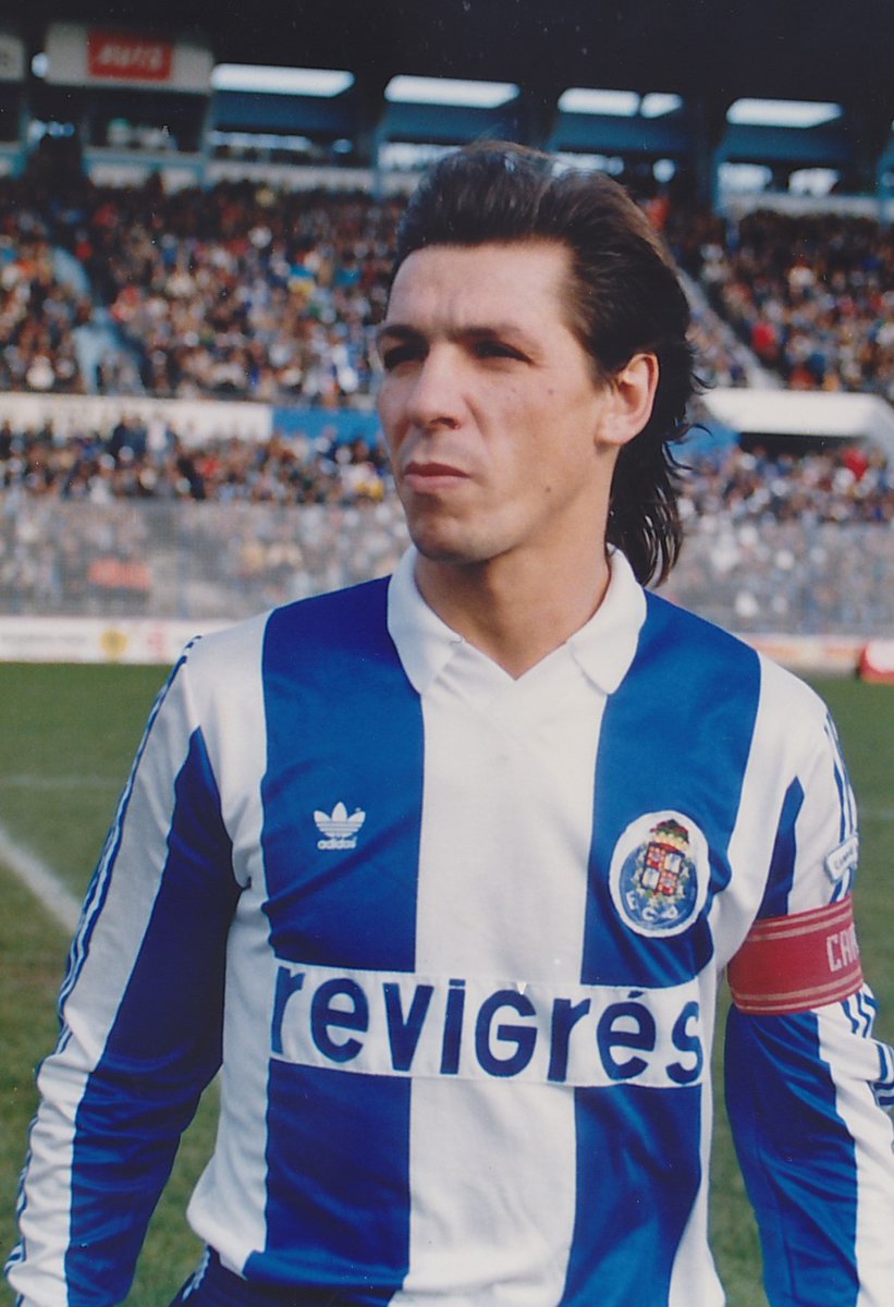 FCPorto's tweet photo. 💬 “O FC Porto é o meu clube. Tive o privilégio de ser futebolista do meu clube”

#NesteDia, em 1956, nascia Fernando Gomes para se tornar um ídolo de todos nós 💙 #ImortalPorDireito https://t.co/t9L7JFTrx9