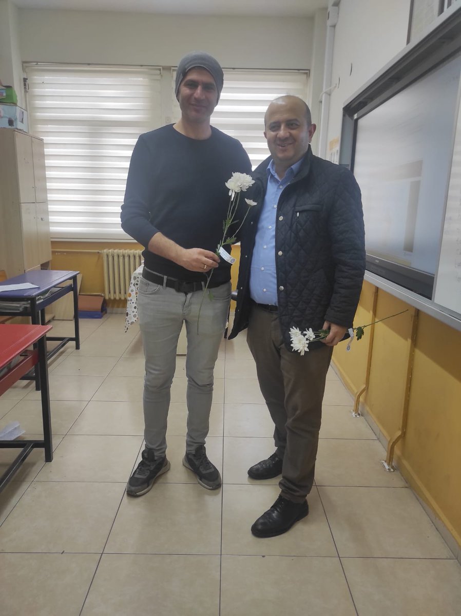 Eğitim-Bir-Sen Çamaş İlçe Temsilciliği olarak ilçemizde görev yapan öğretmenlerimizin Öğretmenler Günü'nü kutladık. <a href="/_aliyalcin_/">Ali YALÇIN</a> <a href="/talatyavuz29/">Talat YAVUZ</a> <a href="/celenkismail/">İsmail Çelenk</a>