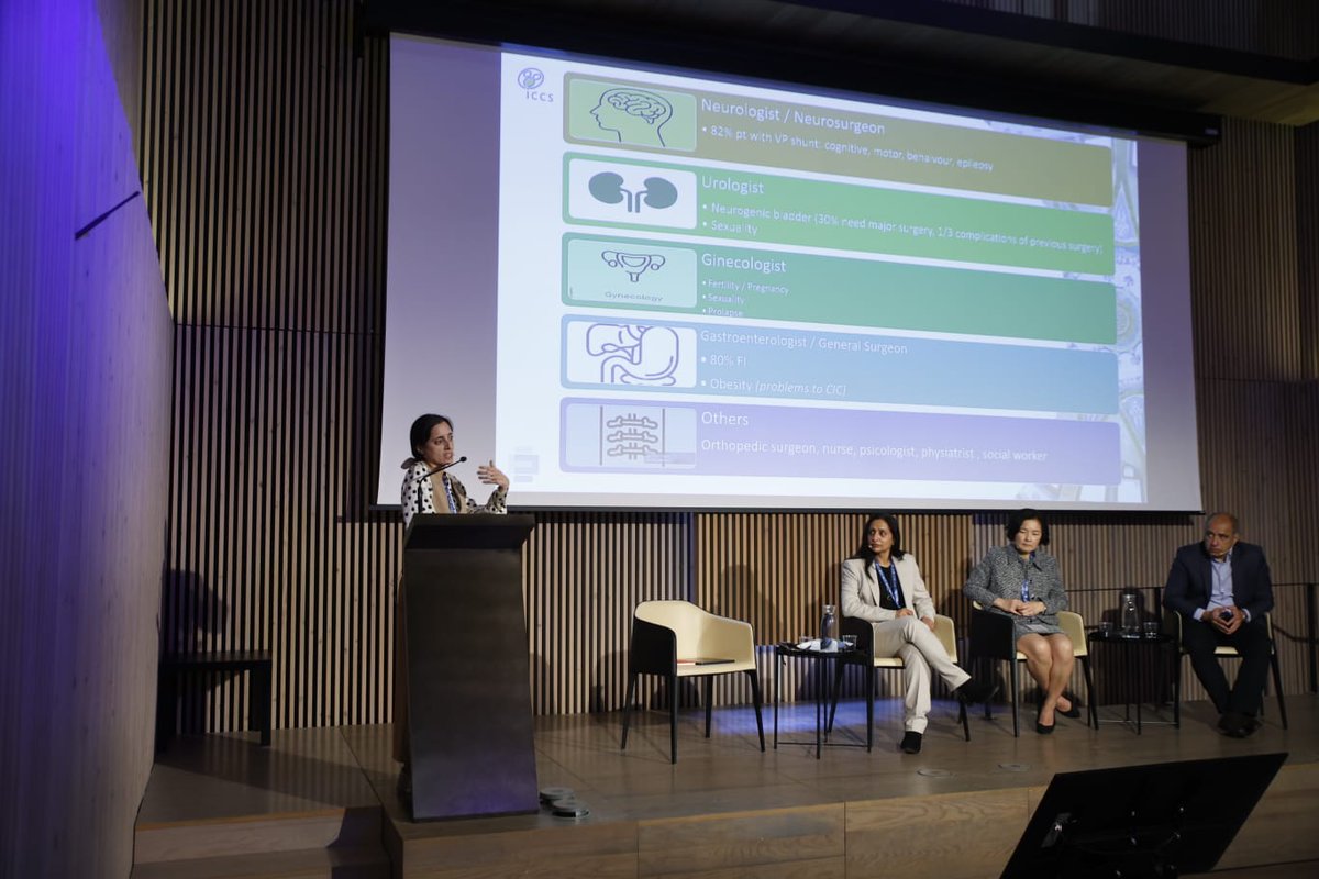 FPuigvert's tweet photo. Speaking about transition in pediatric urology, Dr. @UroRo_Ro highlights the importance of "starting an early accompaniment when patients are ready to implement new protocols. That way, when reaching adulthood, there will be better management." https://t.co/rbcpritEen