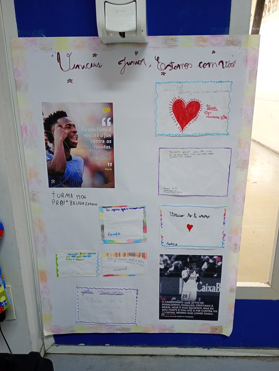 Trabalho da escola que faço estágio celebrando o #20denovembro 
#diadeconsciencianegra
@VJRFrance <a href="/vinijr/">Vini Jr.</a>