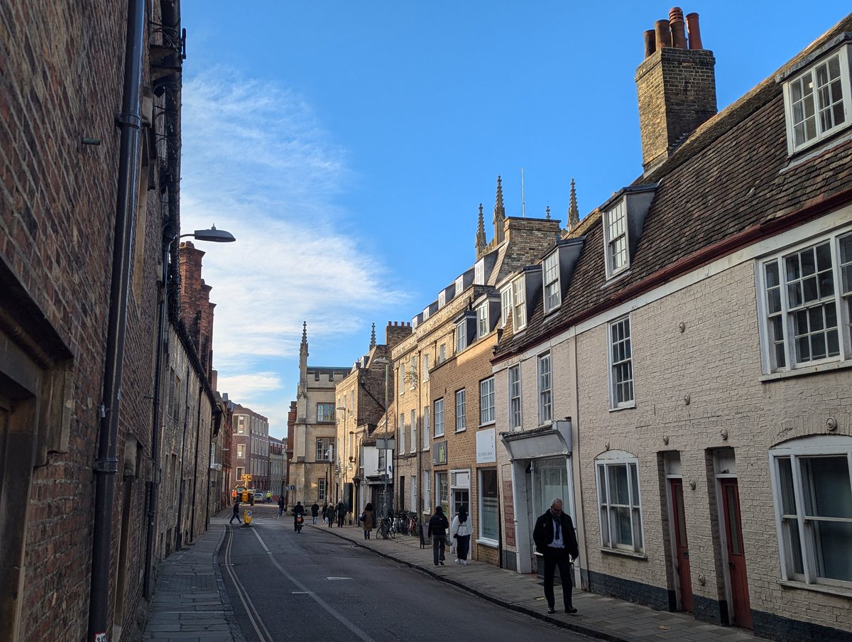 ellakwhiteley's tweet image. Hearing one's voice on a recording is obviously a deeply distressing experience, but here's a 'podcast' of my talk at Cambridge's Moral Sciences Club earlier this week. It was an honour, and I am just so grateful for the *excellent* audience Q&A.
sms.cam.ac.uk/media/4809392