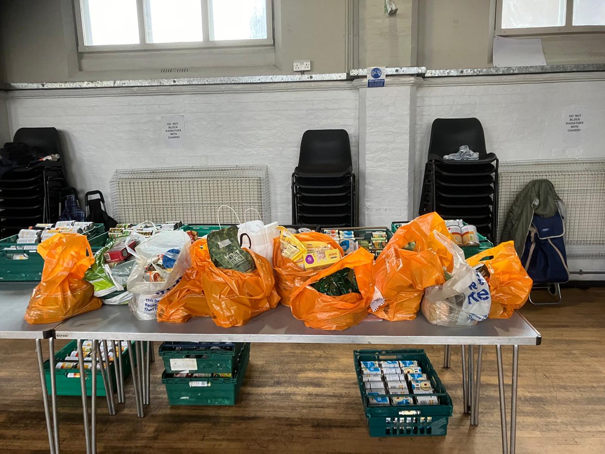 A wonderful donation from St Andrews church - thank you so much🤩

If you would like to donate to our festive fundraiser that helps us feed 1,300+ people a week, you can do so here👇
kindlink.com/fundraising/Bo…