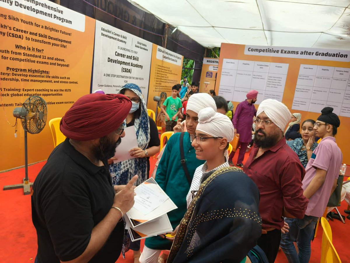 edusikh's tweet photo. The much-awaited #EduSikh event celebrating Guru Nanak Sahib Ji's 555th Birth Anniversary was a huge hit! Sikh youth participated in a Vocabulary &amp; GK Quiz Olympiad and a career guidance session. They also learned about the upcoming EduSikh Career &amp; Skill Academy. #SikhYouth https://t.co/LBMPxw2xW2