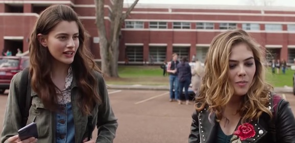 𝙃𝙤𝙧𝙧𝙤𝙧 𝙈𝙤𝙫𝙞𝙚 𝘾𝙝𝙖𝙧𝙖𝙘𝙩𝙚𝙧 𝙏𝙧𝙞𝙫𝙞𝙖!!! 🔪
Can you name these characters and the film?