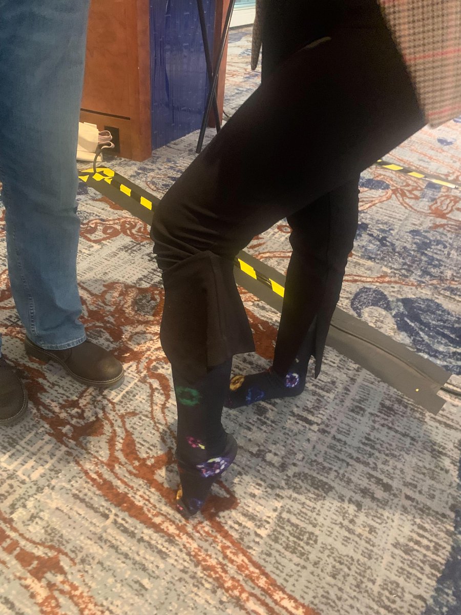 oniHQ's tweet image. 🍹 Thank you for coming to our happy hour at #ISEVxTech2024 last night! It was a great opportunity to network with other #ExtraCellularVesicle enthusiasts.🌟 

👨‍🔬 We are still here so visit our booth to hear about #EVProfiler2 with #AutoEV, #AploFlow, and the #Nanoimager! 🔬