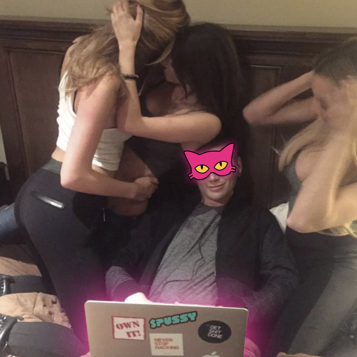 When you're already satisfied with $PUSSY... ✊😽 #Cat20 #OPCAT