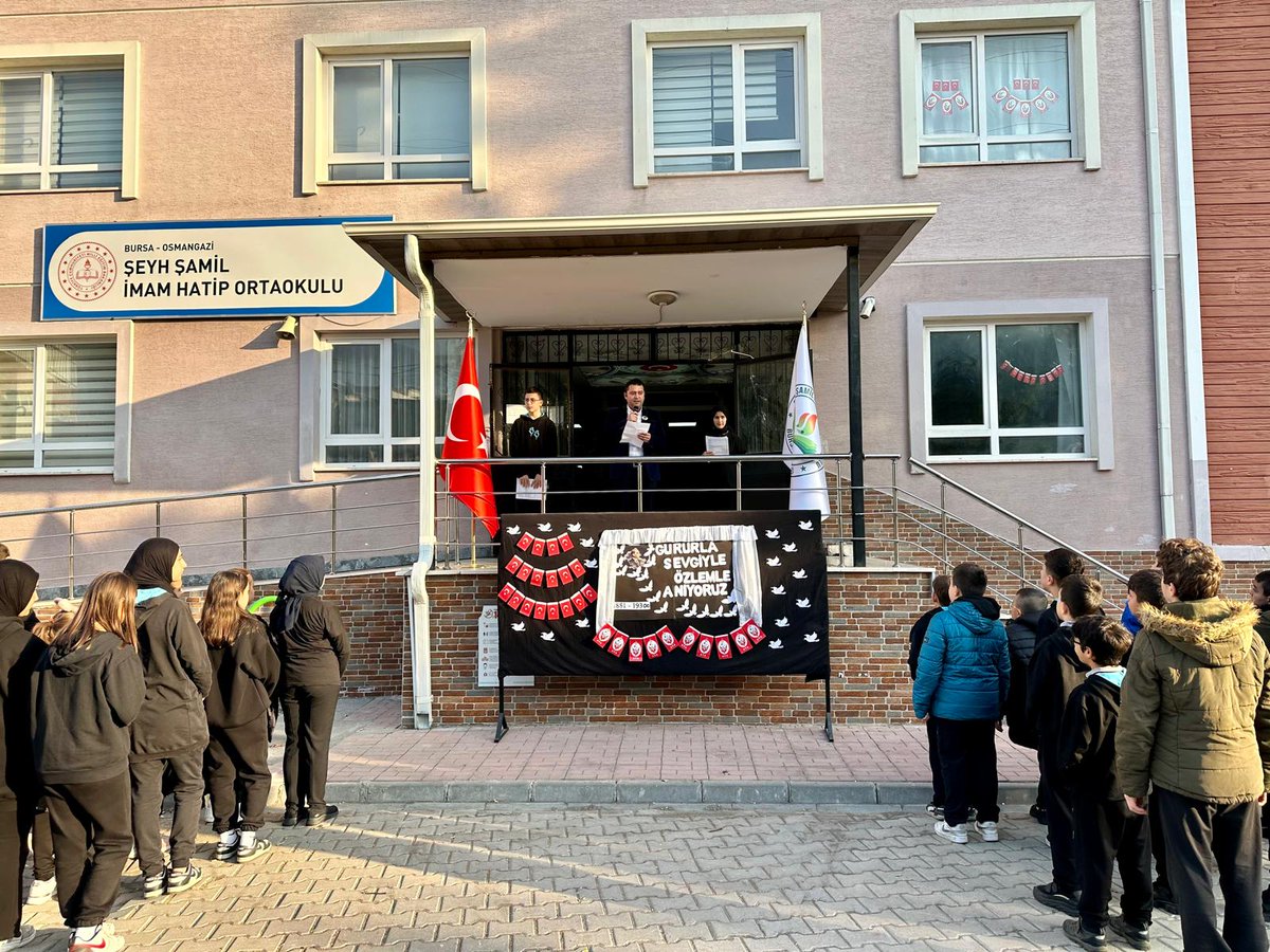 IhoSeyh's tweet photo. Okulumuzda 10 Kasım Atatürk'ü anma programı gerçekleştirildi. https://t.co/pobAIwAf0L