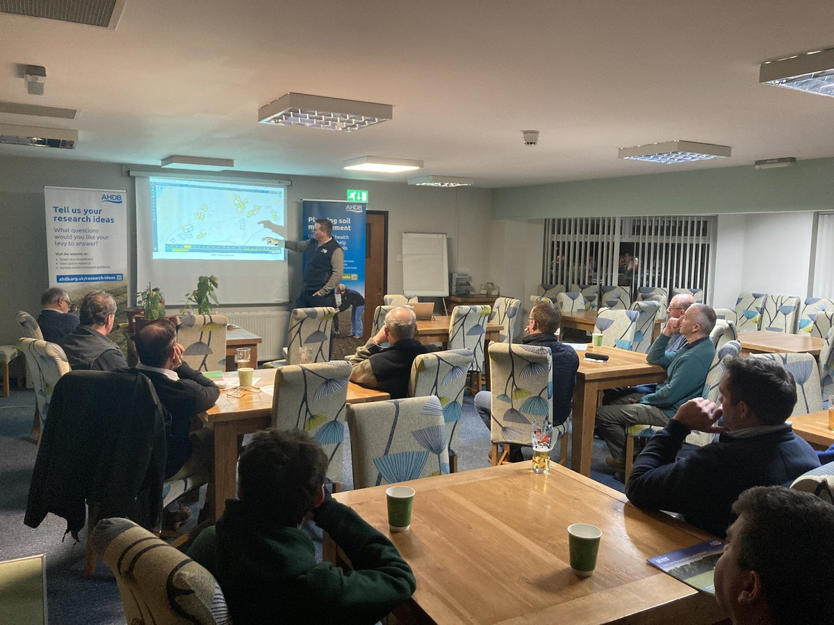 cereals_sw's tweet image. There endeth a snowy and fairly long haul plant nutrient double header. @mrlancrop on sparkling for as ever, thanks also to Tim & Shaun @wessexwater and our hosts @monitorfarm & @steanbowfarms 👏👍 #knowledge @AHDB_Cereals