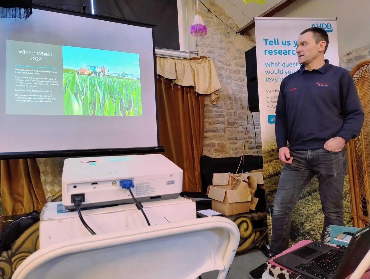 cereals_sw's tweet image. There endeth a snowy and fairly long haul plant nutrient double header. @mrlancrop on sparkling for as ever, thanks also to Tim & Shaun @wessexwater and our hosts @monitorfarm & @steanbowfarms 👏👍 #knowledge @AHDB_Cereals