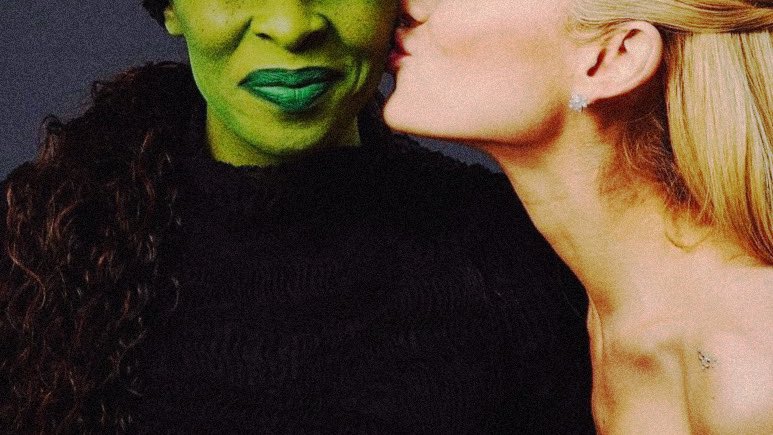arianasoftIy's tweet photo. just you and i, defying gravity ♡ https://t.co/uNuEnhPerf