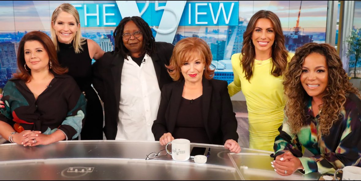1Nicdar's tweet image. 🤫🤫🤫

Word on the street is that 
‘The View’ is about to be cancelled.