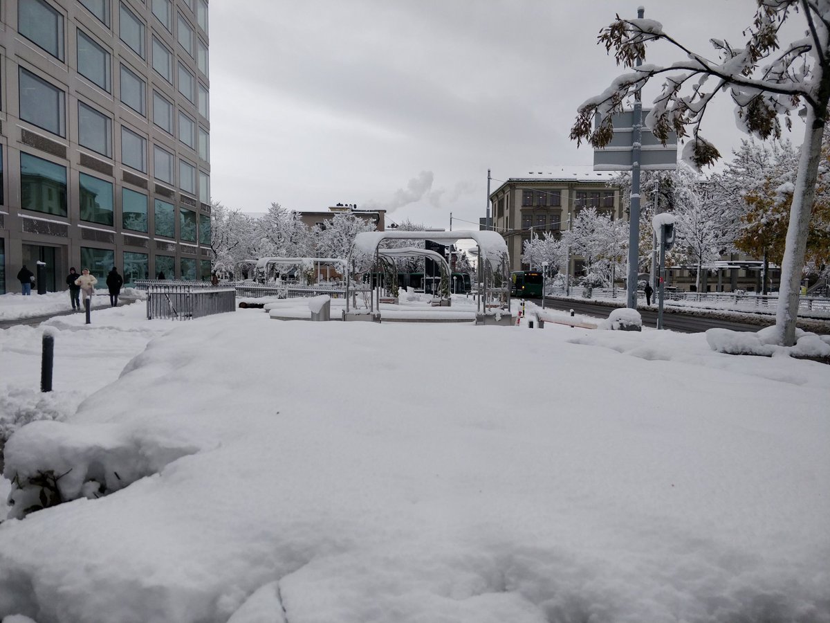 DannyJamesWard's tweet photo. Snow in Basel 🇨🇭❄️☃️ https://t.co/fe2owjlXfi