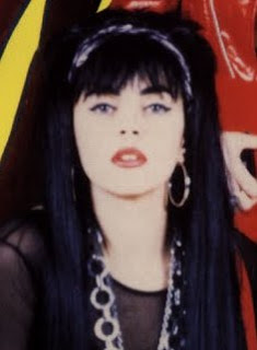 XabarinGal's tweet photo. 👩‍🎤 Unha das actrices foi Silvia Pintos antes de cambiar o nome para @SylviaSuperstar, cando aínda estaba en Aerolíneas Federales e aínda non montara #KillerBarbies https://t.co/CGZ6Vlqd3Z