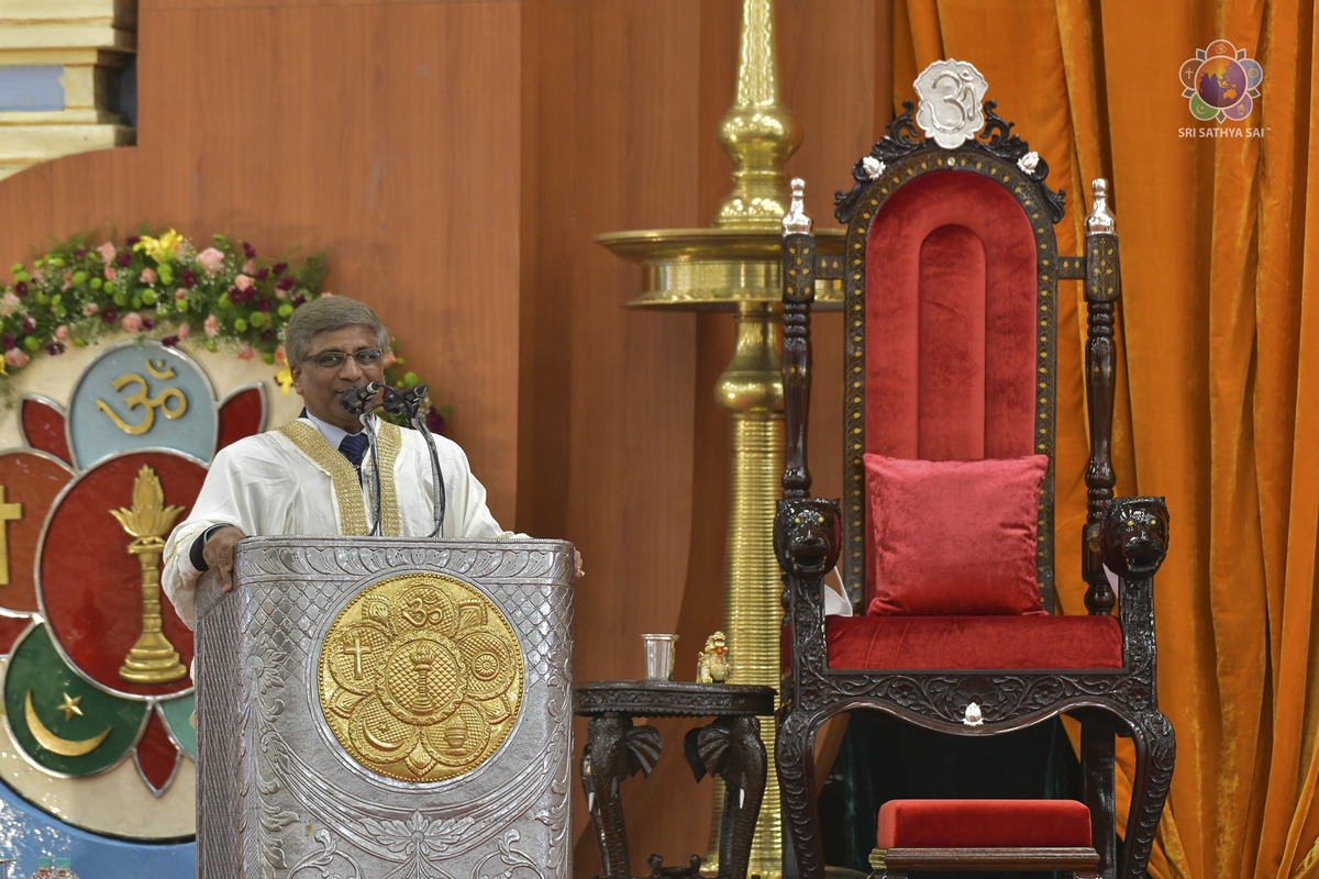 SSSIHL's tweet photo. Heartfelt gratitude to our Chief Guest Honourable Sethuraman Panchanathan, Director of the U.S. National Science Foundation, for gracing our #43rdConvocation and his inspiring address.
For More: https://t.co/m2wdxYUQ8e
View Recording: https://t.co/NhhiR8Guy0 https://t.co/Ba4UGjBHvC