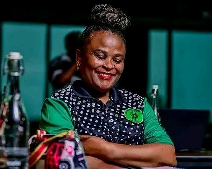 CadreNguyi's tweet photo. 📌 Commander Adv. Busisiwe #Mkhwebane of uMkhonto weSizwe. Gwaza Mbokodo Gwaza 💚🖤 https://t.co/ITp6tOJBBF