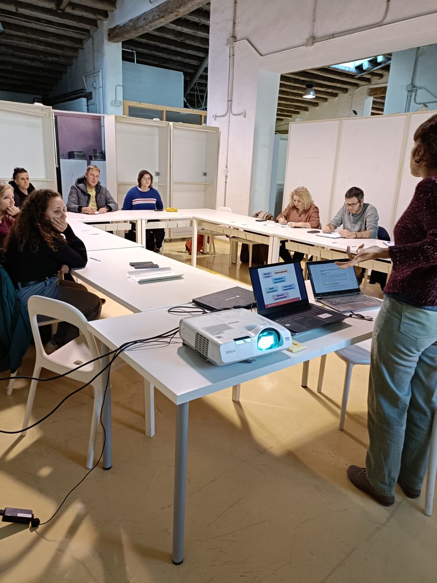 ArcoirisBarcelona.org (@arcoirisbcn_org) on Twitter photo Hoy en Reunión de la #XESS #RedESS de #CiutatVella en la sede de <a href="/Impulsemsccl/">Impulsem SCCL</a> trabajando por el desarrollo de la #EconomiaSocialSolidaria de nuestro distrito
#AsociacionArcoirisBarcelona #ArcoirisBarcelona #economiasolidaria #economíasostenible #economiacircular Hoy en Reunión de la #XESS #RedESS de #CiutatVella en la sede de <a href="/Impulsemsccl/">Impulsem SCCL</a> trabajando por el desarrollo de la #EconomiaSocialSolidaria de nuestro distrito
#AsociacionArcoirisBarcelona #ArcoirisBarcelona #economiasolidaria #economíasostenible #economiacircular