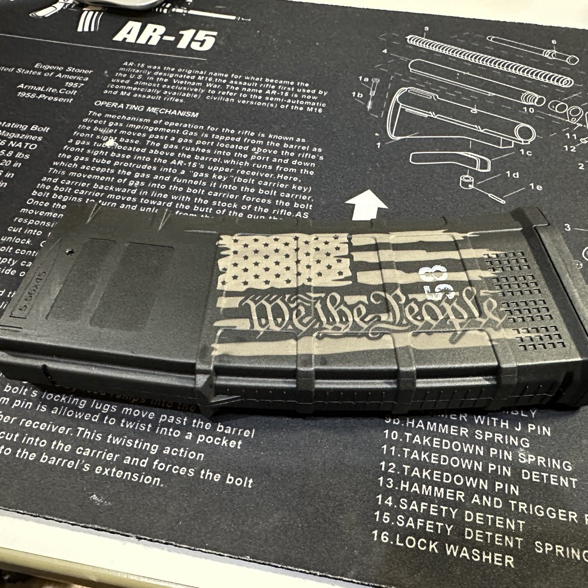 BHIVE556's tweet photo. クライタックのマガジンと、どっかのPMAGにタンカラーでレーザーマーキングしました。

KRYTAC magazine &amp; PMAG tan color Fiber Laser Marking https://t.co/cAdoIdUHZN