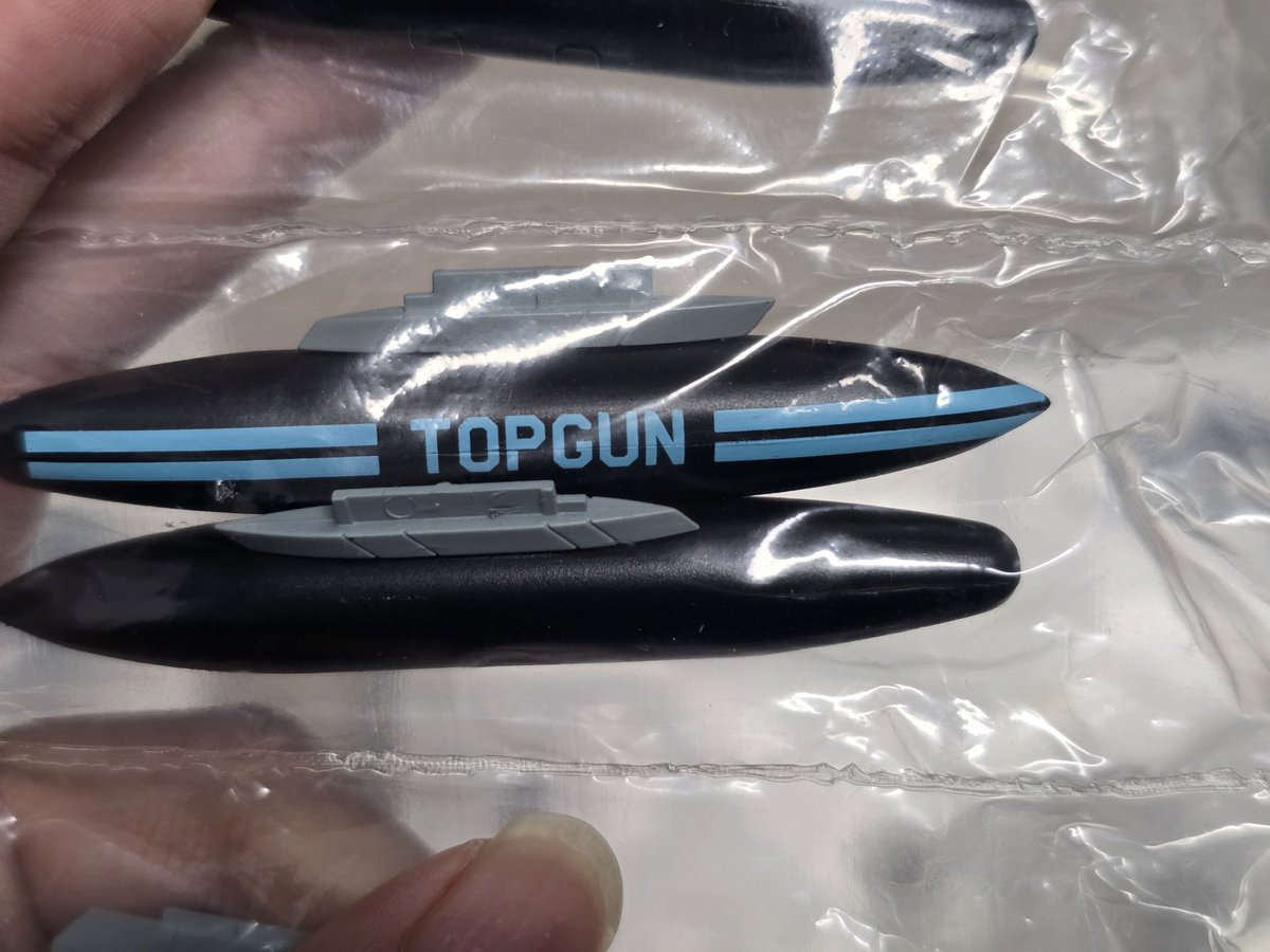 생일선물로 받은 전투기 :)
탑건ing🙄
이제 조용히 전투기 수집을