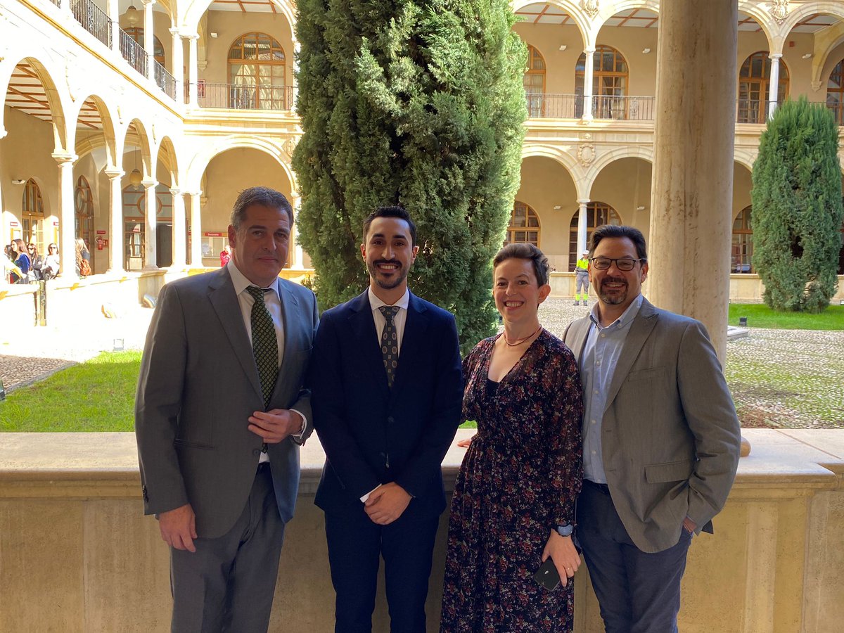 Enhorabuena a D. Mario Aroca Lucas, que ha obtenido un merecidísimo sobresaliente cum laude en su tesis doctoral.