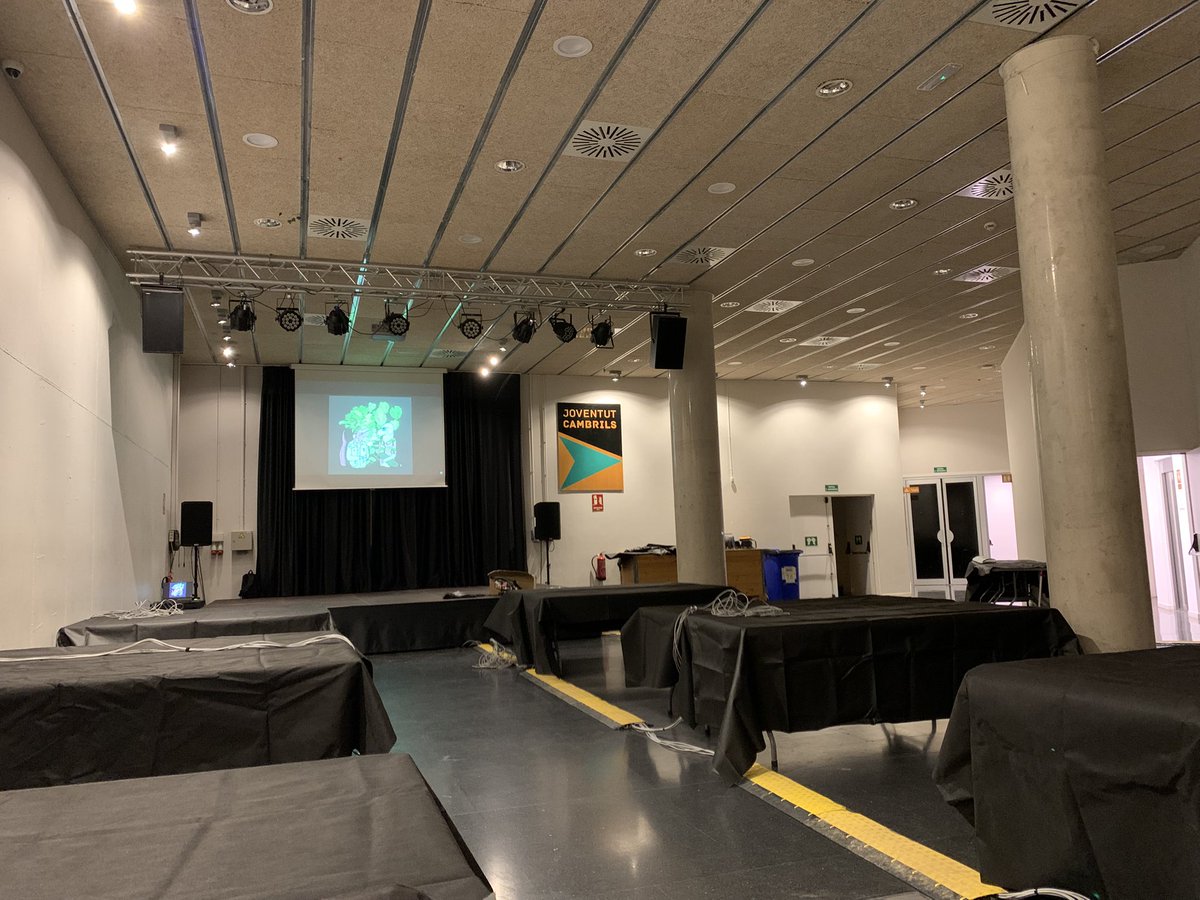 Ya tenemos casi todo listo, solo faltáis vosotras! (Y comprar los refrescos)