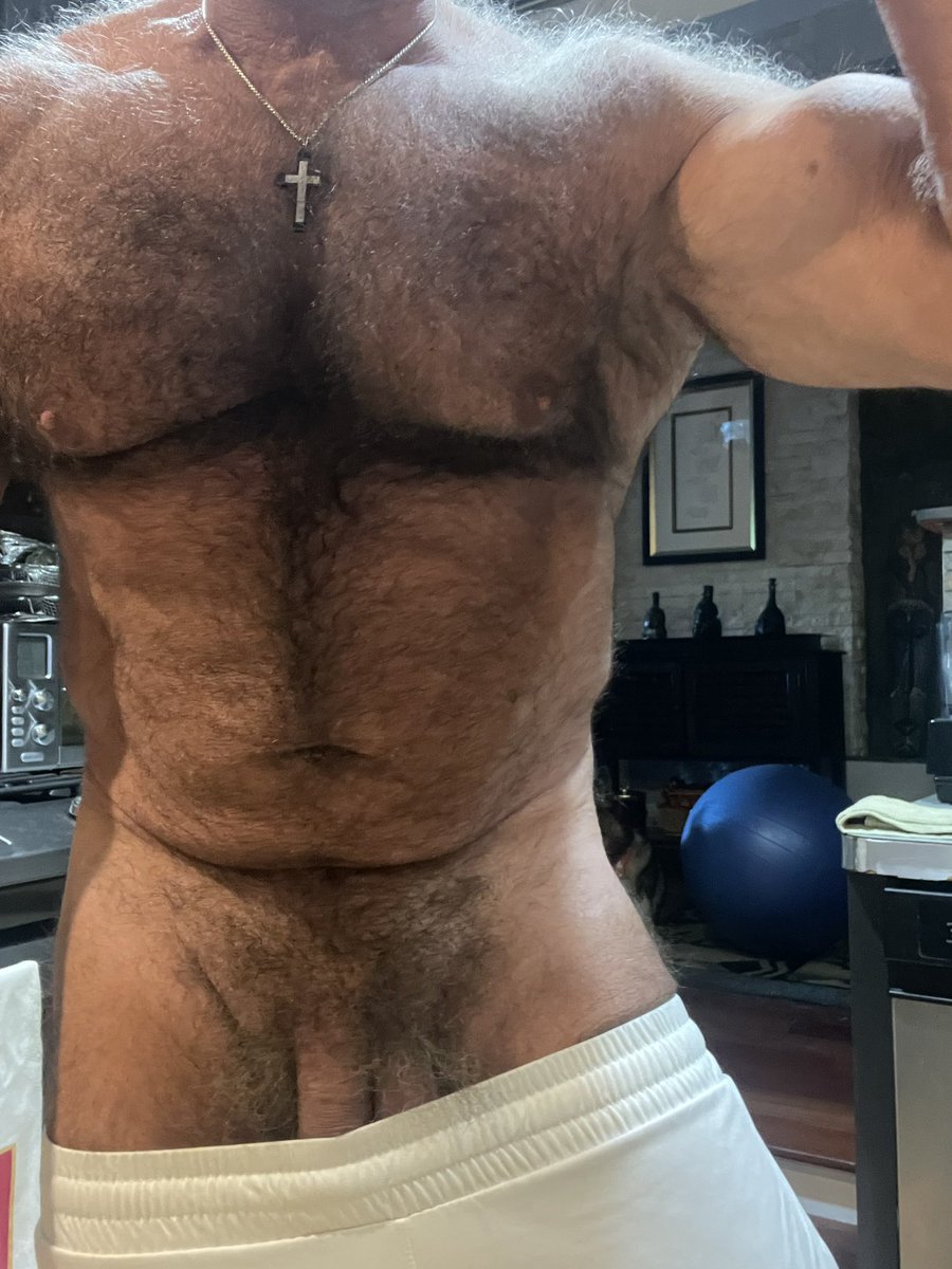 Flexing into Friday!
TGIF!
Show me your best bicep flex!