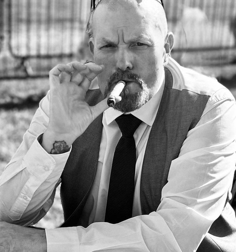 dynamite_jonny's tweet image. My first cigar….. Royal Ascot 21st June 2024. It was gifted to me by one of our party on the day and I am not even sure what it was but I got the bug. What an experience and so begins the journey of discovery #cigarsociety #cigarlifestyle #cigarlover #cigarworld  #cigarlife