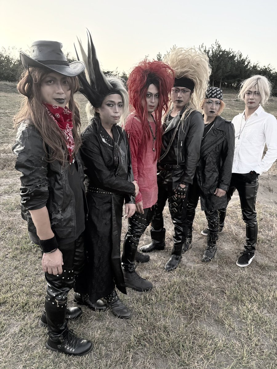 erinanails's tweet image. とにかく
明日は
@TheEmpi01615138 

私はX石川のメイクです
お招き頂きまして
ありがとうございます
心を込めてまいります

バスケ行ってから
ネイルして（本業
メイクに行きます

心は散らかってないです
…

鋼の同盟グッズ
みなさん忘れずに♫