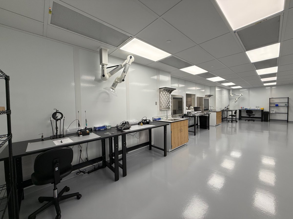 Jacob Robinson (@jtrobinsonlab) on Twitter photo Excited to welcome folks to the new <a href="/motifneuro/">motif neurotech</a> office, manufacturing, and R&D space at the TMC innovation building in Houston!
The team is already hard at work building next-gen therapeutic BCIs... and eating cookies. Excited to welcome folks to the new <a href="/motifneuro/">motif neurotech</a> office, manufacturing, and R&D space at the TMC innovation building in Houston!
The team is already hard at work building next-gen therapeutic BCIs... and eating cookies.