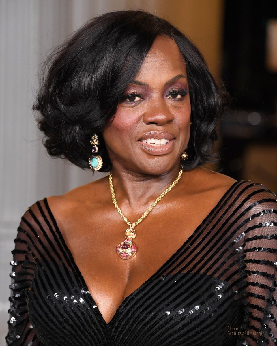 🎉 Big news for Rhode Island! RIC alum &amp; EGOT winner Viola Davis '88 will receive the prestigious Cecil B. DeMille Award at the 2025 Golden Globes! 🌟 A trailblazer in entertainment, she's made RI proud again. Catch the ceremony Jan. 5 on CBS/Paramount+! 👏 #ViolaDavis