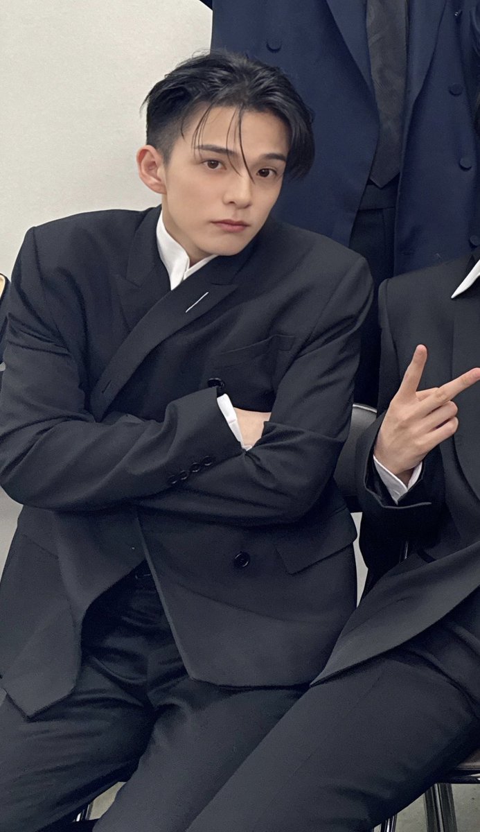 BeastCrypto_678's tweet photo. ASAHI🖤🤍 https://t.co/raK3Ww88d9