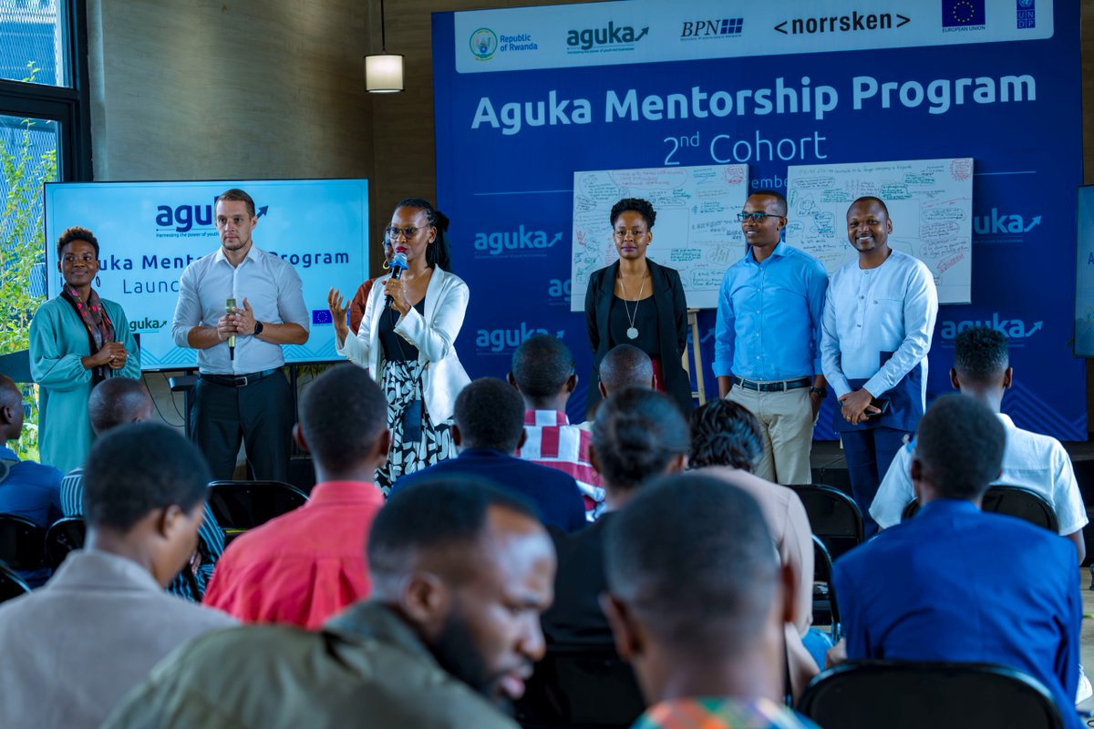 UNDP_Rwanda's tweet photo. "With such innovative entrepreneurs and partnerships, we can champion #Africa’s shift from aid to trade."-- @uzabeni, Head of Sustainable Growth, @UNDP_Rwanda to the #Aguka 2nd Cohort. 

#Africa’s youth are the key to unlocking its full potential. https://t.co/fXqXQIQ3XI