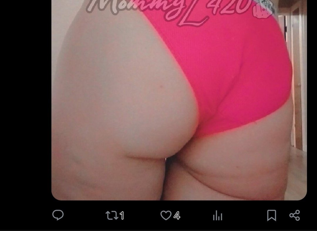 AsmodeaZ420's tweet image. Let's compare natural engagement. 

🦋 vs 🐦

Now yall see why I post there daily and not here. 😌 not to mention the blacklist and the ability to block ALL TW in 1 click. 

Going bsky if you haven't already.