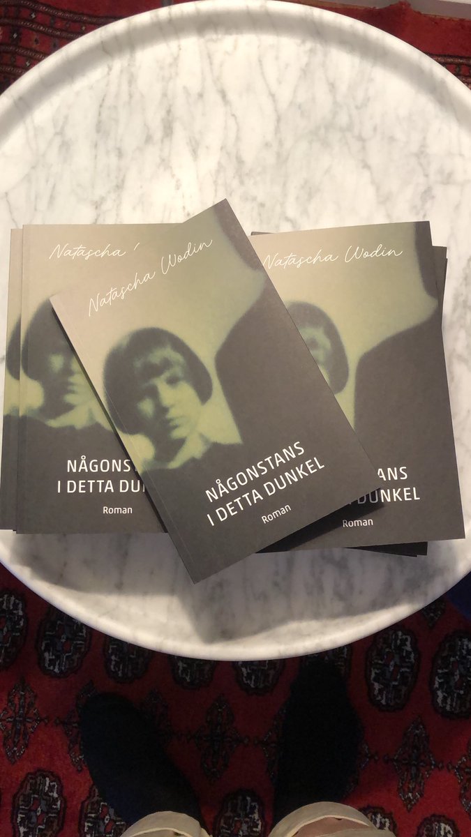 Äntligen: Natascha Wodins ”Någonstans i detta dunkel” i min översättning. Tack #palaverpress!