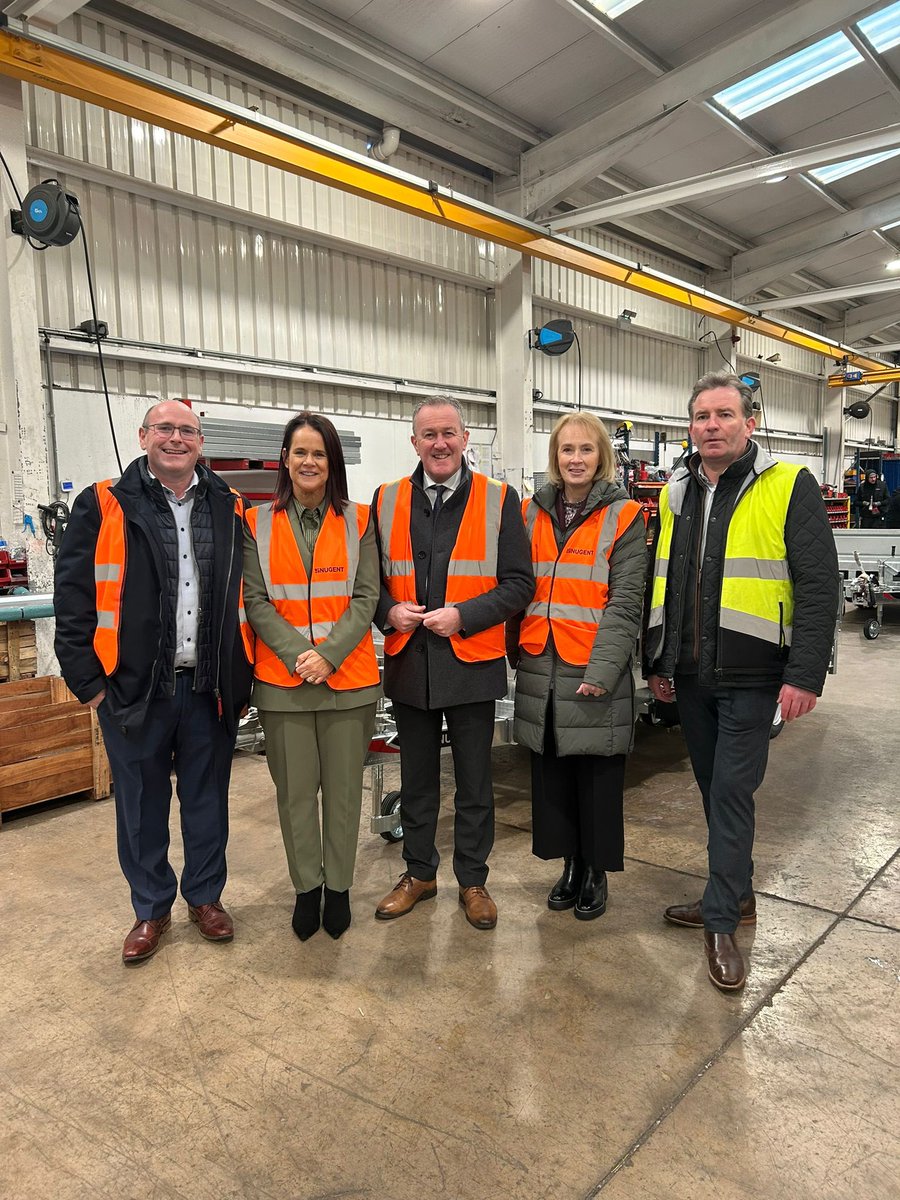 midulster_mega's tweet photo. Today, we welcomed Minister Murphy to @NugentTrailers, where he engaged with the MEGA Board about driving growth in MU manufacturing sector

The message is clear – Very real &amp; meaningful benefits for local economy &amp; community can be delivered through govt collaboration with MEGA https://t.co/mgdPvOUnil