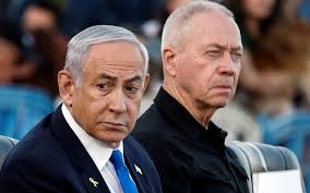 Malbrunot's tweet photo. Réactions à la fois incohérentes mais pas si surprenantes que cela de personnalités politiques en France, après les mandats d'arrêt de la CPI contre Benjamin Netanyahou.
"Il y a clairement la volonté d'humilier Israël à travers cette décision", a regretté le vice-président du Rassemblement national Sébastien Chenu. Le RN contre le droit international mais fidèle à sa nouvelle politique de soutien inconditionnel à Israël, à des fins électoralistes.
Mais la réaction la plus hallucinante est venue du député macroniste Sylvain Maillard qui affirme que "tout ce qui entrave une solution politique n'est pas forcément le bienvenu à l'heure actuelle". On tient là un véritable scoop! M. Maillard que je croisais sur l'antenne de I24 News doit absolument nous expliquer en effet quelle est cette mystérieuse solution politique dont il parle et qui a échappé aux observateurs. Là encore soutien inconditionnel à Israël, quitte à brader le droit international, la France faisant partie des pays membres de la CPI et étant donc engagée par sa signature.
A gauche, Olivier Faure pour le PS estime au contraire que "cette décision doit conduire les pays occidentaux à interrompre immédiatement toute livraison d'armes qui servent à Gaza". Une demande qui rejoint celle exprimée par.... Emmanuel Macron, il y a un mois.