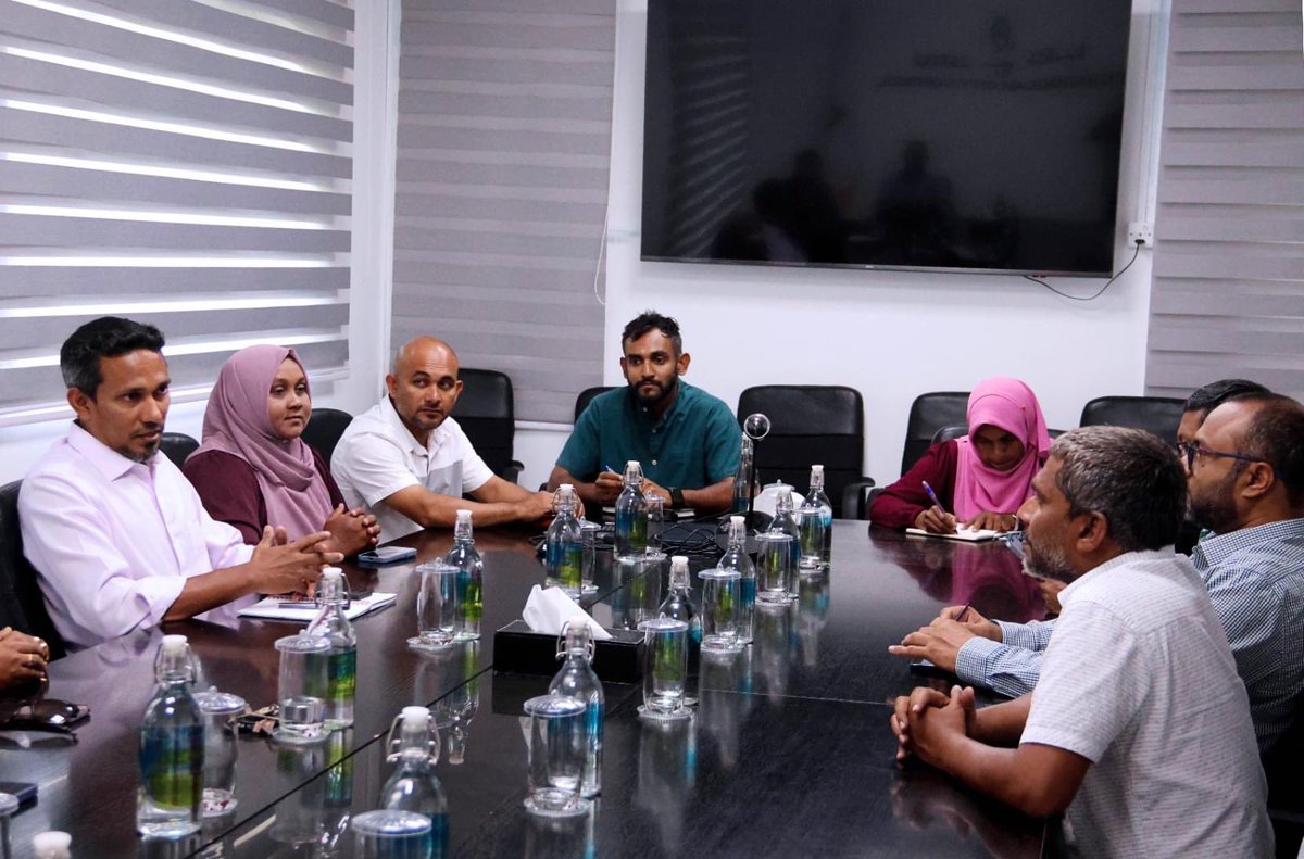 MVIaffairs's tweet photo. ފުވައްމުލައް ސިޓީ ކައުންސިލާއި އިސްލާމީކަންތައްތަކާ ބެހޭ ވަޒީރު ޑރ. މުޙައްމަދު ޝަހީމް ޢަލީ ސަޢީދު ބައްދަލުކުރެއްވުން. https://t.co/2SFzdfvDJw