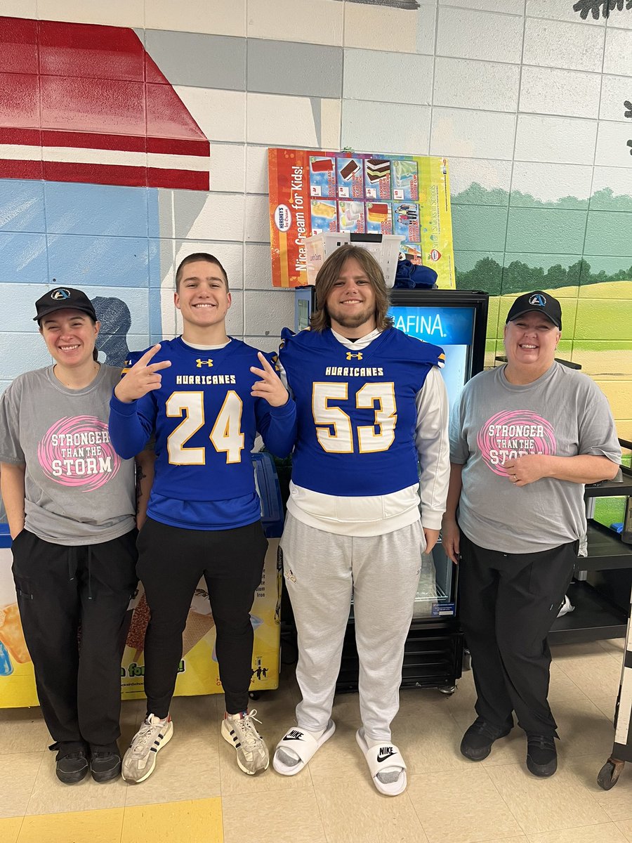 MrCoachFrate's tweet photo. 🌴🌀🏈GAMEDAY IN PIEDMONT‼️

☑️Warm clothes on 🧤
☑️Car Doors opened 🚗
☑️Smiles everywhere 😊

Come out tonight to @OfficialWren at 730 to watch you @OfficialWrenFB play a 2nd round matchup against Camden. 🌴🌀GO CANES‼️🌴🌀@CoachPerdomo @ASD_1Excellence @Miller_Jordan3 https://t.co/UAAWhxxqXR