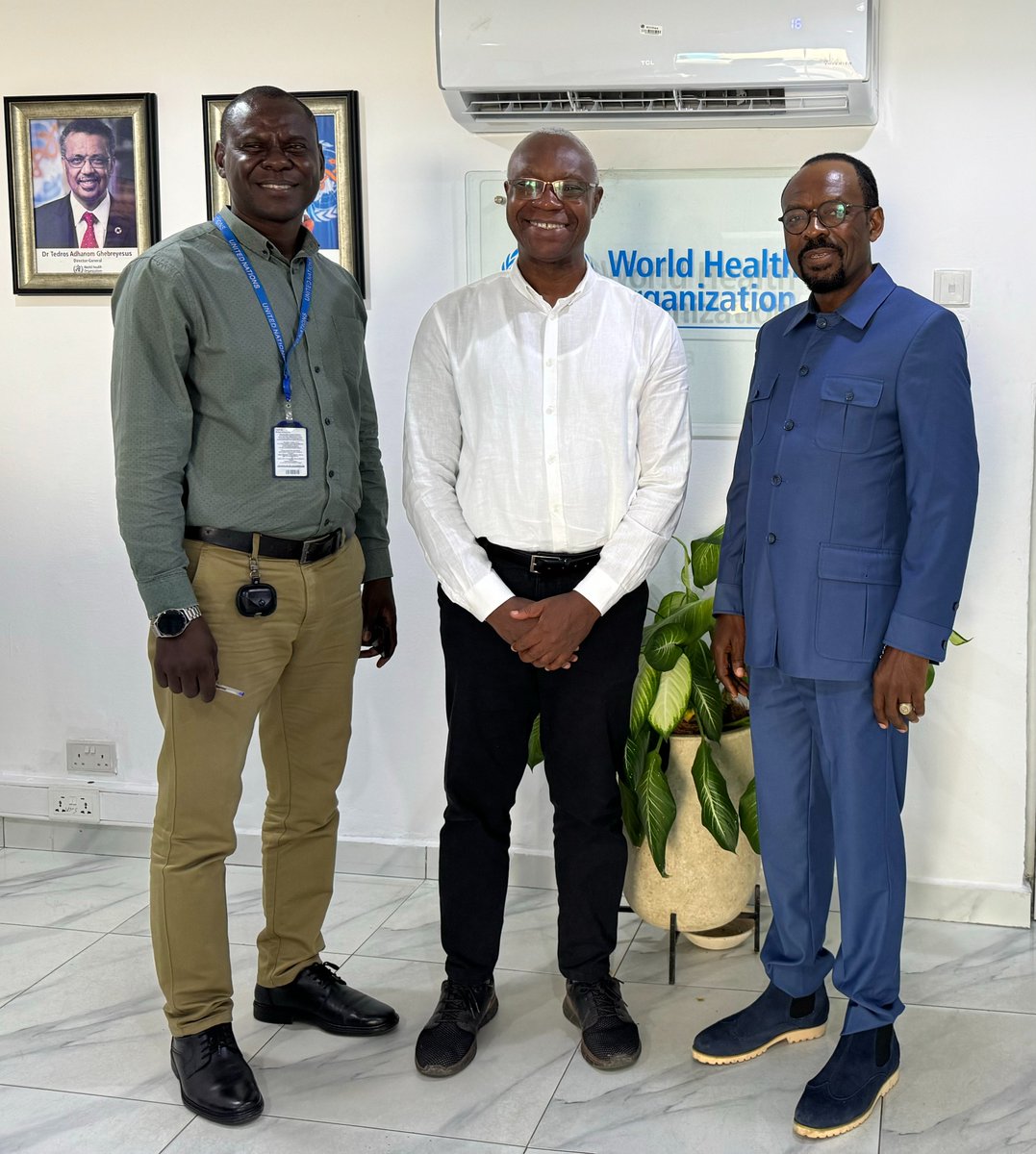 📍 Accra, Ghana | This week marked the end of the workshop aimed at accrediting Ghana's national yellow fever laboratory. Congratulations to OIC Ghana (Dr. Frank Lule) and Dr. Christopher Tamal, PHE WCO, for their dedication to public health! 💉🇬🇭 #YellowFever #PublicHealth