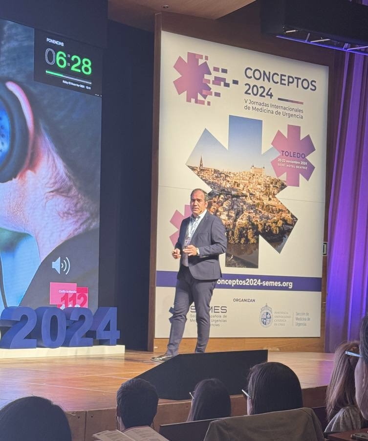 R. Delgado, Responsable de Equipos de Enfermería de la <a href="/GUETS_CLM/">GUETS</a> de <a href="/SanidadCLM/">Sanidad CLM</a> en #Conceptos2024 de <a href="/SEMES_/">SEMES</a> 

📞¿Qué veo cuando estoy sentado en un #CCUE? 📞

10 minutos para hacer sentir al auditorio lo que vemos y sentimos desde los #CCUE 

#SomosGUETS #25añosGUETS <a href="/112clm/">112 Castilla-La Mancha</a>