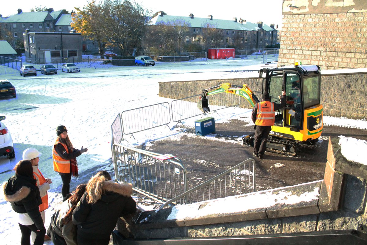 StMachar_WA's tweet photo. S3 enjoyed sampling careers in Construction courtesy of WM Donald &amp; DYW. Pupils tried bricklaying, drainage, block paving, learning how to build roofs, using a mini digger &amp; construction design. A big thanks to all companies involved. @RobertsonGroup  @Banconhomes @DYW_NorthEast https://t.co/44fsp5RmoQ