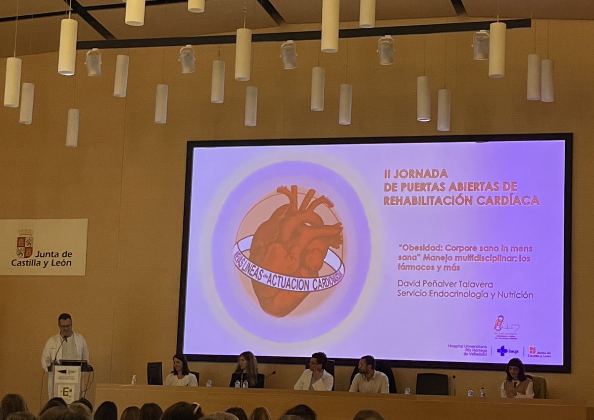 cresposotocris's tweet photo. 💊💪🏼 Por fin fármacos eficaces y seguros para el manejo de la #Obesidad, gran presentación del @drdavidpenalver 
👏🏼👏🏼 @endo_nutriHURH #SomosRioHortega https://t.co/oynu33x1pI