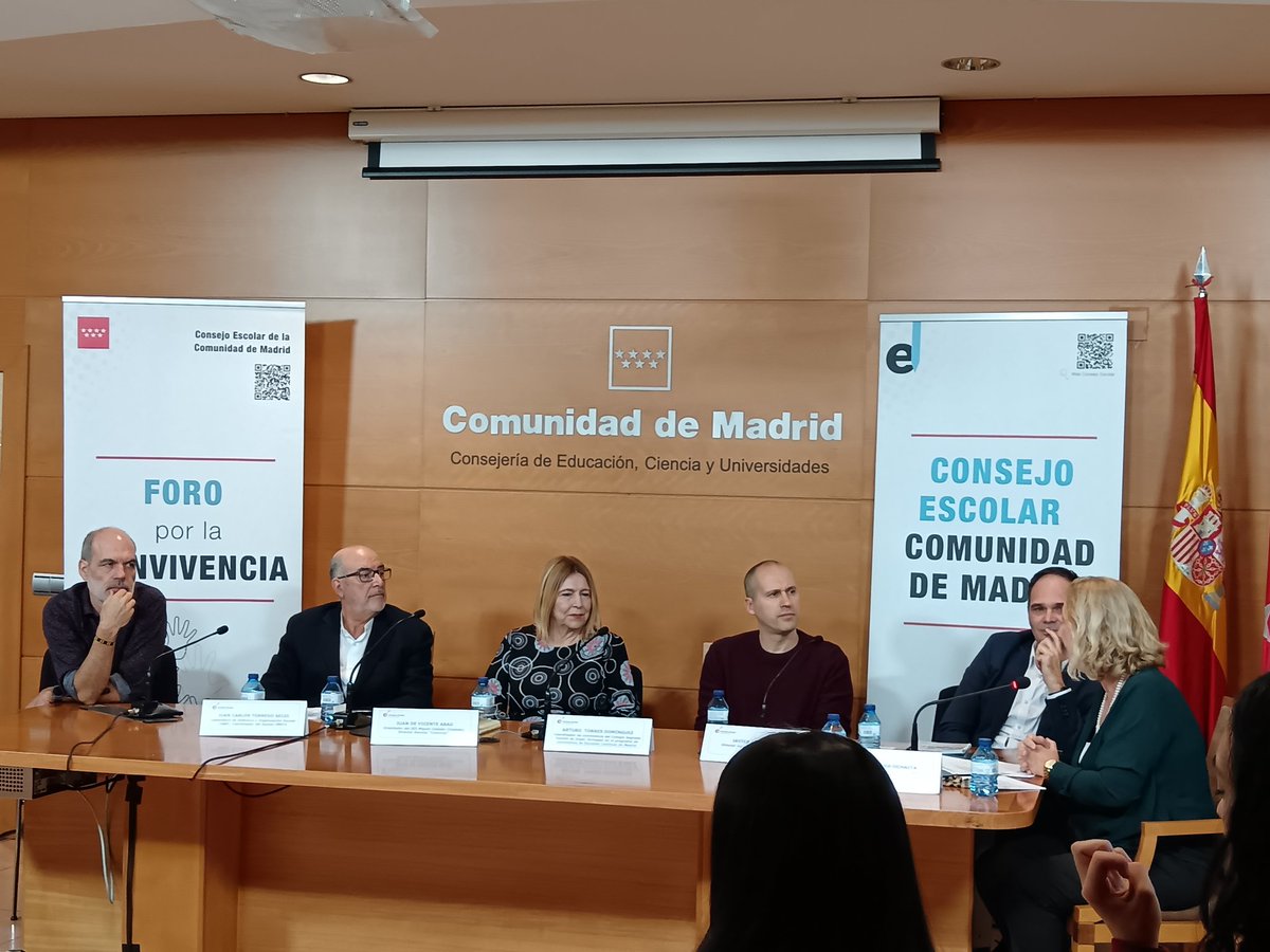 ConvivenciaECM (@convivenciaecm) on Twitter photo Muy interesante el XX Foro por la Convivencia, del Consejo de la CM , donde se compartieron buenas prácticas sobre procesos restaurativos, para recuperar la buena convivencia escolar y/o social: <a href="/ProjectUp2u/">Asociación Up2u Project</a>, <a href="/JCTORREG/">Juan Carlos Torrego</a>, <a href="/iesmccoslada/">IES Miguel Catalán</a>, <a href="/Safaurgelmadrid/">SafaUrgelMadrid</a>, <a href="/pinardi_oficial/">Pinardi Boscosocial</a>. Gracias! Muy interesante el XX Foro por la Convivencia, del Consejo de la CM , donde se compartieron buenas prácticas sobre procesos restaurativos, para recuperar la buena convivencia escolar y/o social: <a href="/ProjectUp2u/">Asociación Up2u Project</a>, <a href="/JCTORREG/">Juan Carlos Torrego</a>, <a href="/iesmccoslada/">IES Miguel Catalán</a>, <a href="/Safaurgelmadrid/">SafaUrgelMadrid</a>, <a href="/pinardi_oficial/">Pinardi Boscosocial</a>. Gracias!
