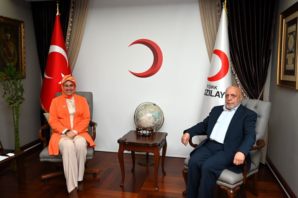 Genel Başkanımız Sayın Mahmut Arslan ile birlikte HAK-İŞ olarak, Türk Kızılay Genel Başkanı Sayın Prof. Dr. Fatma Meriç Yılmaz’a ziyarette bulunarak Filistin ve Gazze’ye yardım konusunda istişarelerde bulunduk. Nazik kabulleri için Sayın Yılmaz’a teşekkür ediyorum.

⬇
