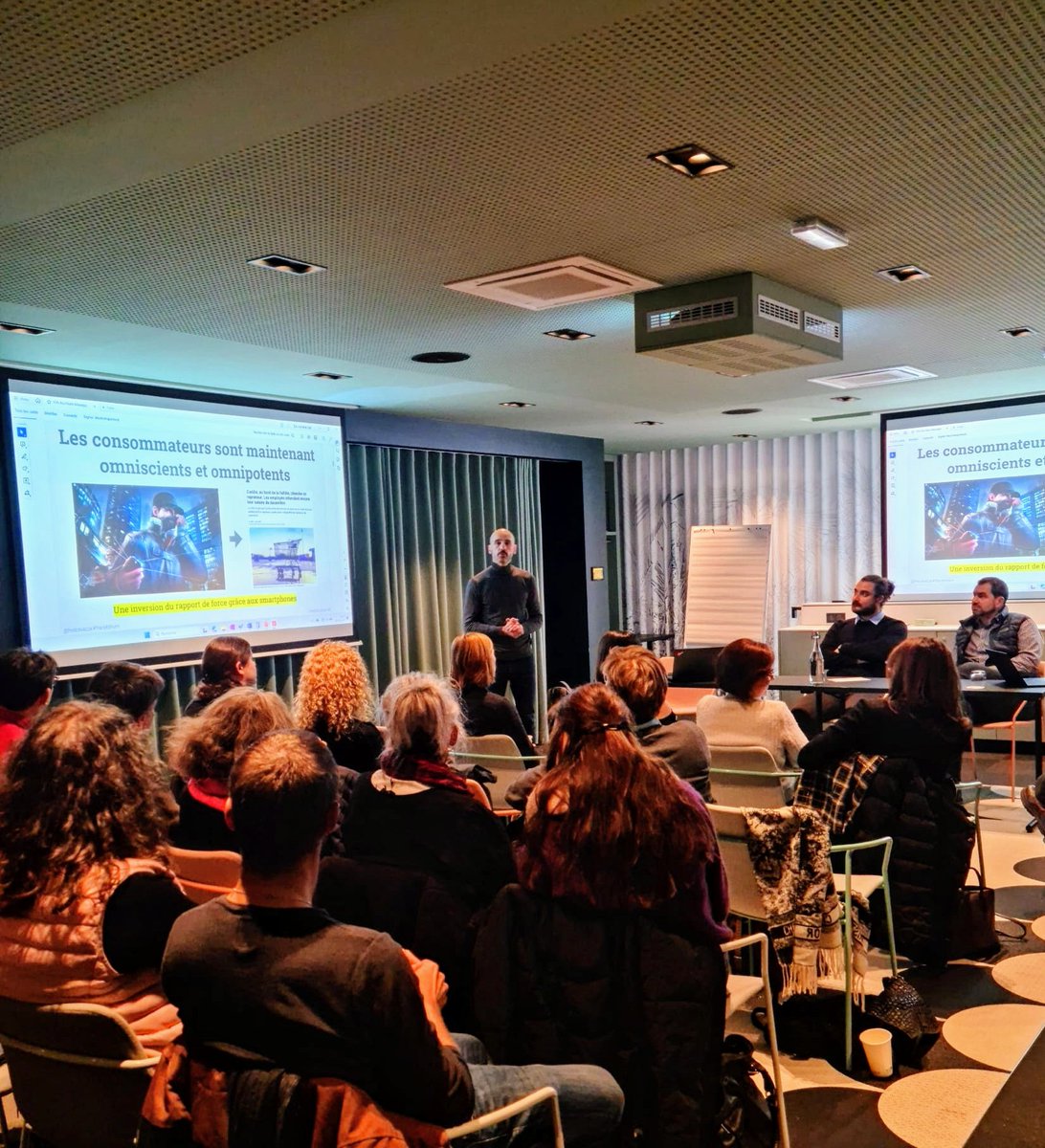 Aujourd'hui je suis à Colmar avec les équipes de <a href="/Vialis_Colmar/">Vialis Colmar</a> pour parler de transformation numérique et d'IA. #TransfoNum