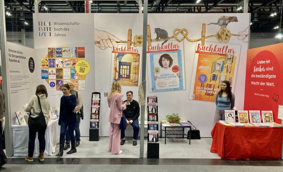 Stillleben am Buchkultur-Stand A14 auf der Buch Wien