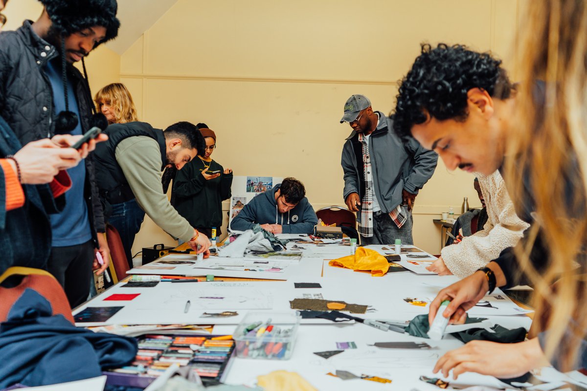 Stand & Be Counted. 🧡 (@sbc_theatre) on Twitter photo Hats off to our Soap Box Collective - their latest project is going to be quite something...
@cityofsanctuary <a href="/ace_thenorth/">Arts Council England, North</a> @sheffcouncil @sheffcityofsanc
🎩 👒🤠
📸 Smart Banda Hats off to our Soap Box Collective - their latest project is going to be quite something...
@cityofsanctuary <a href="/ace_thenorth/">Arts Council England, North</a> @sheffcouncil @sheffcityofsanc
🎩 👒🤠
📸 Smart Banda