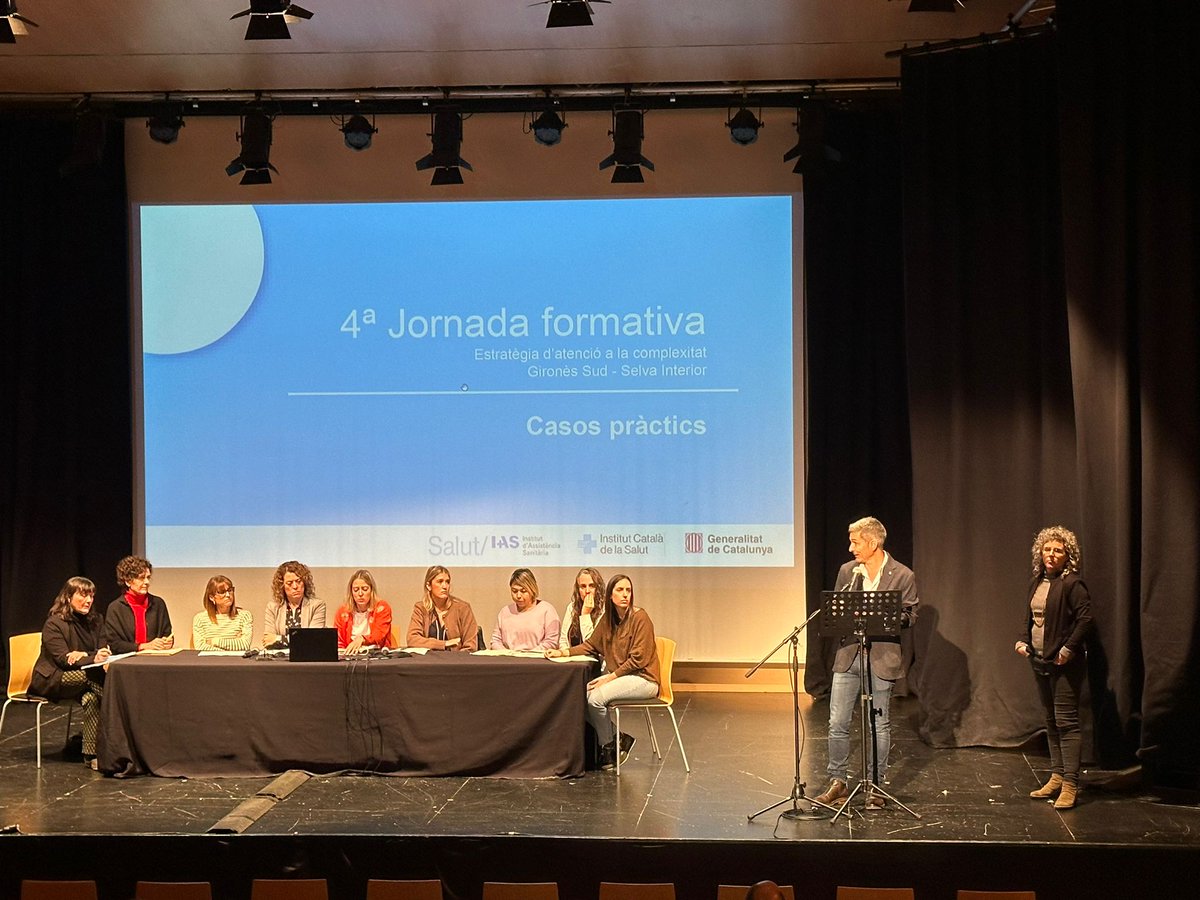 Professionals d'#AtencióPrimària de la Selva Interior i el Gironès Sud han participat avui a la 4a Jornada formativa de la nova estratègia d'atenció a la complexitat al territori. Avui s'han presentat casos reals per conèixer casos d'èxit i detectar millores.