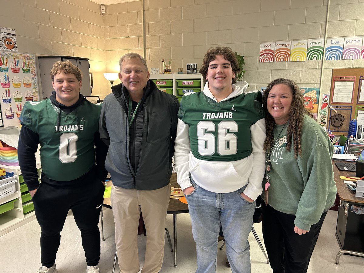 Mt. Vernon Exploratory School (@mvesgainesville) on Twitter photo Itโs a fantastic Trojan Friday at Mt. Vernon! #community #playoffs #GoTrojans <a href="/NorthHallHigh/">North Hall High</a> <a href="/NTH_Athletics/">North Hall Athletics</a> ๐๐๐ <a href="/Hall_Schools/">Hall County Schools</a> Itโs a fantastic Trojan Friday at Mt. Vernon! #community #playoffs #GoTrojans <a href="/NorthHallHigh/">North Hall High</a> <a href="/NTH_Athletics/">North Hall Athletics</a> ๐๐๐ <a href="/Hall_Schools/">Hall County Schools</a>